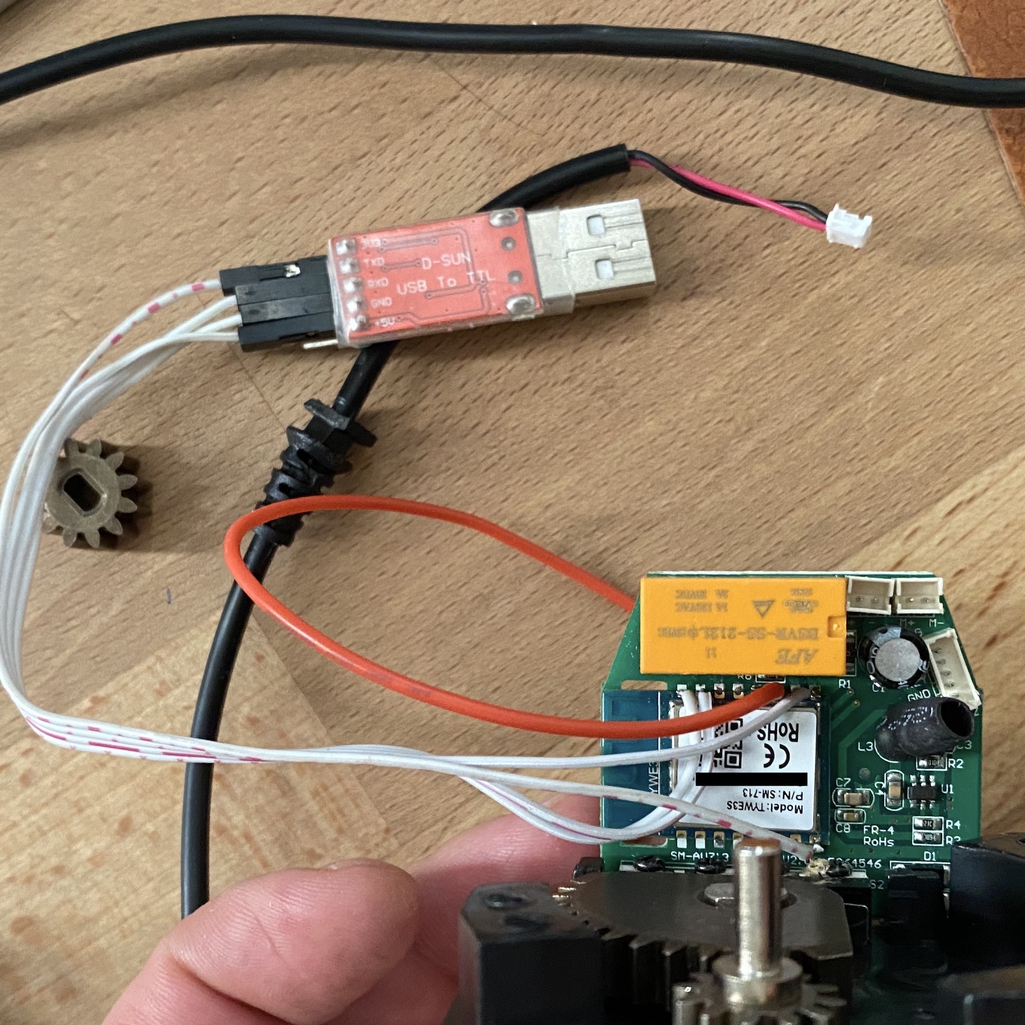 USB to serial UART module connected to the Tuya SM-AW713 valve